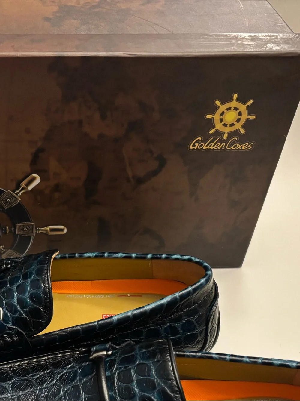 Men's Black Croc-Embossed Leather Loafers